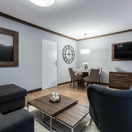 Helena, Odkryj-zakopane Apartman *
