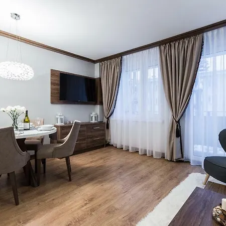 Helena, Odkryj-zakopane Apartman *